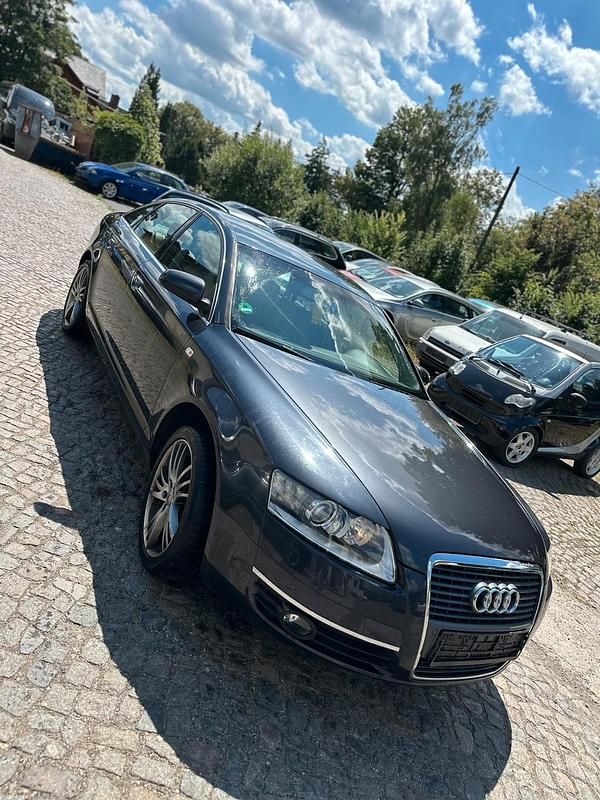 Grau Gebraucht 2006 Audi A6 Comfort Limousine | 4.599 € (Guter Preis) - Bild 1/4