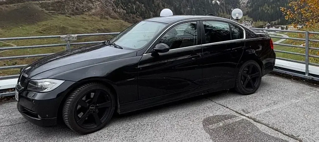 Gebraucht BMW 330 258 PS (189 kW) 2006 Schwarz Limousine