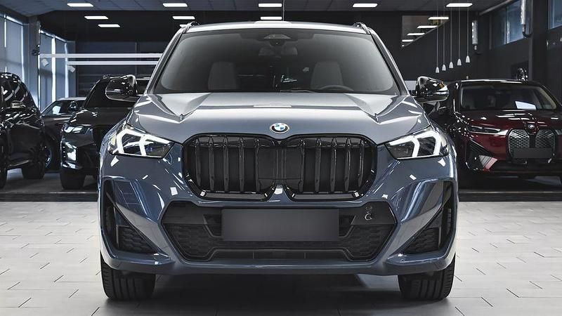 Grau Gebraucht 2024 BMW X1 M Sport SUV | 51.950 € (Guter Preis) - Bild 1/4