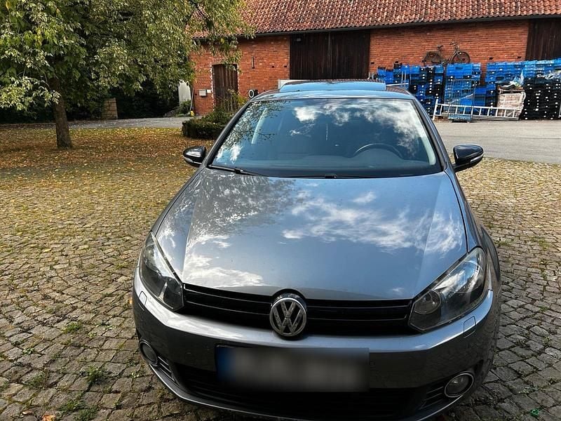 Grün Gebraucht 2011 VW Golf Limousine | 4.700 € (Guter Preis) - Bild 1/4
