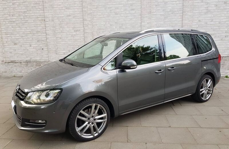Grau Gebraucht 2013 VW Sharan Highline Van / Kleinbus | 15.499 € (Guter Preis) - Bild 1/4
