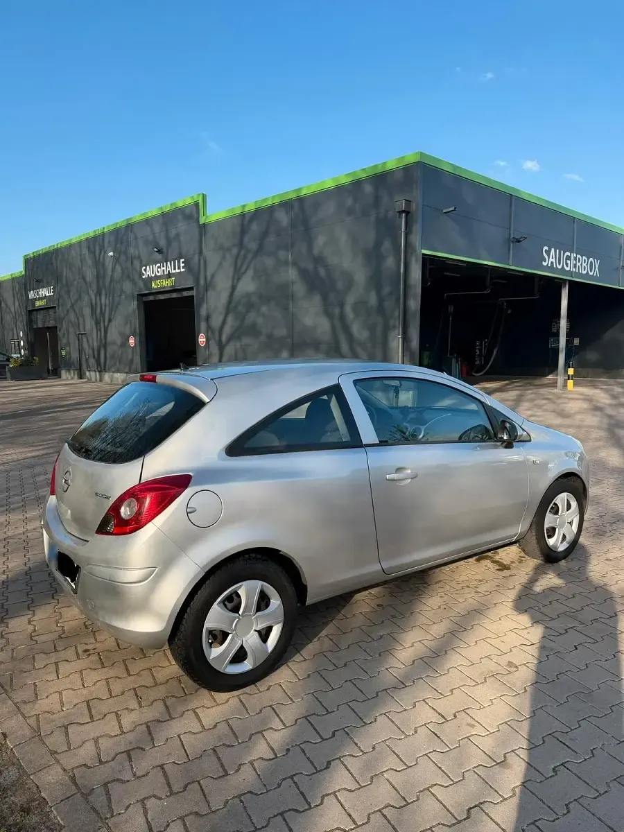 Gebraucht Opel Corsa 60 PS (44 kW) 2009 Silber Kleinwagen