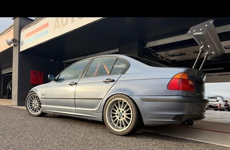 Gebraucht BMW 330 250 PS (183 kW) 2000 Limousine