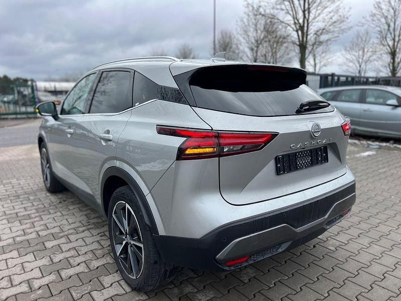 Gebraucht Nissan Qashqai Tekna+ 158 PS (116 kW) 2023 Silber SUV