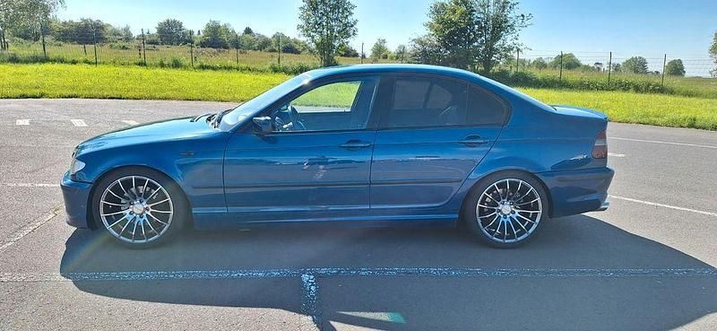 Gebraucht BMW 325 Performance 192 PS (141 kW) 2001 Blau Limousine