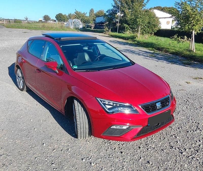 Rot Gebraucht 2017 Seat Leon FR Limousine | 14.250 € (Fairer Preis) - Bild 1/4