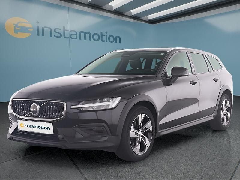 Schwarz Gebraucht 2023 Volvo V60 CC Kombi | 33.749 € (Guter Preis) - Bild 1/4
