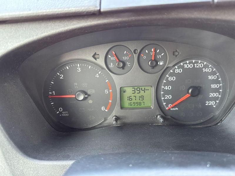 Gebraucht Ford Tourneo 101 PS (74 kW) 2012 Schwarz Van / Kleinbus