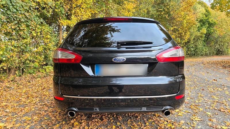 Gebraucht Ford Mondeo 200 PS (147 kW) 2012 Schwarz Kombi