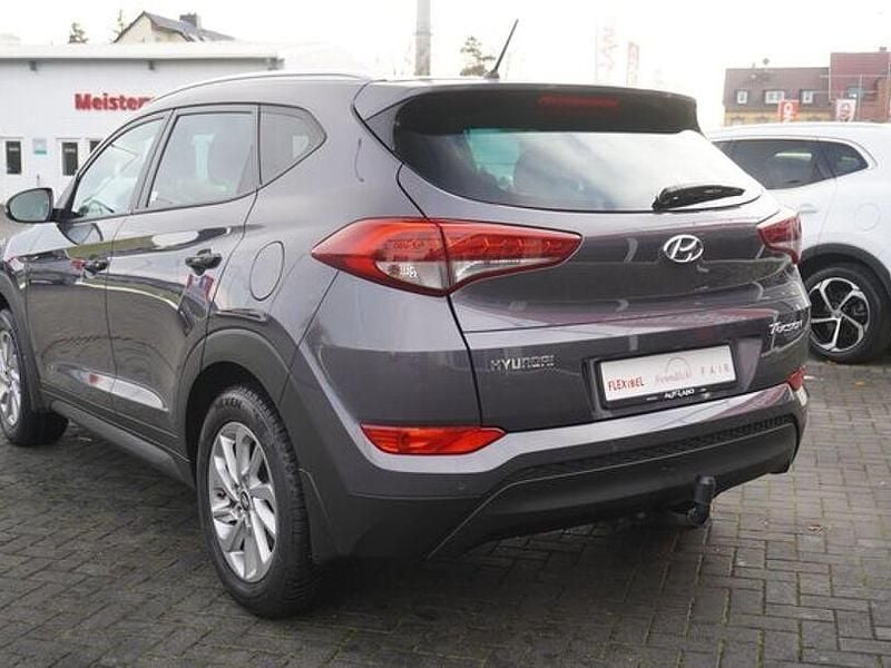 Gebraucht Hyundai Tucson 116 PS (85 kW) 2016 Grau SUV
