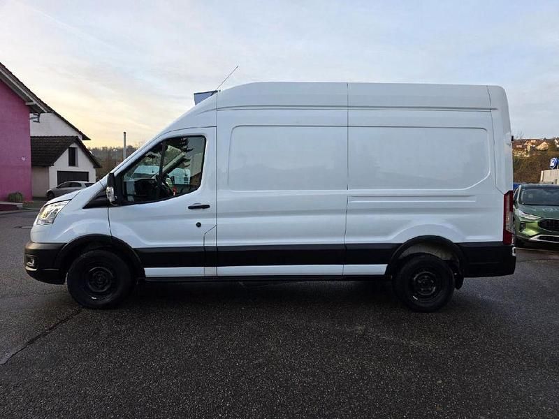 Gebraucht Ford Transit Trend 131 PS (96 kW) 2020 Frostweiß Van
