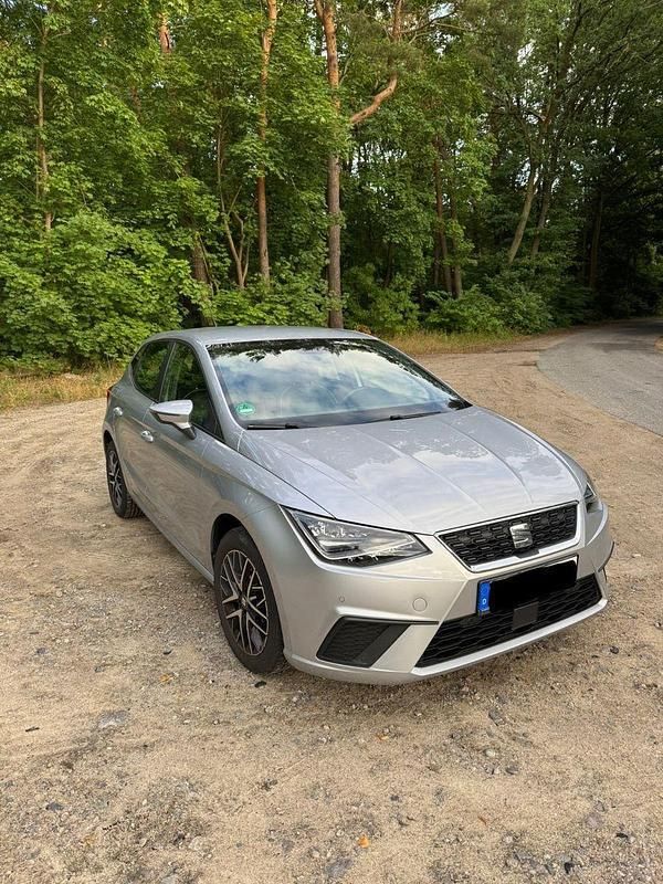 Silber Gebraucht 2020 Seat Ibiza Beats Kleinwagen | 14.000 € (Fairer Preis) - Bild 1/4