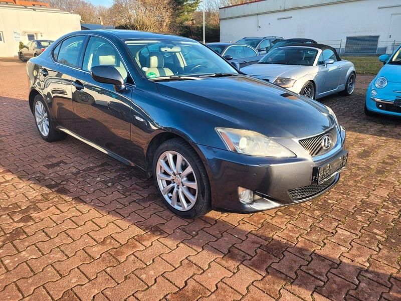 Second-hand Lexus IS220 177 CP (130 kW) 2006 Gri Berlinǎ