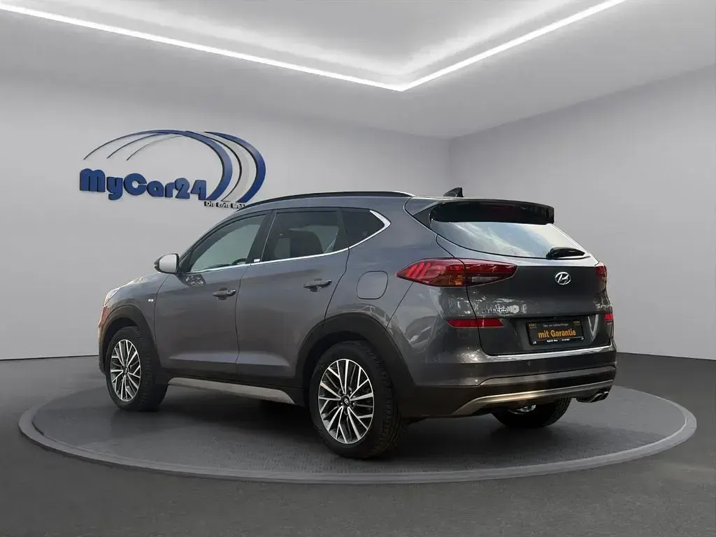 Gebraucht Hyundai Tucson 185 PS (136 kW) 2020 Grau SUV
