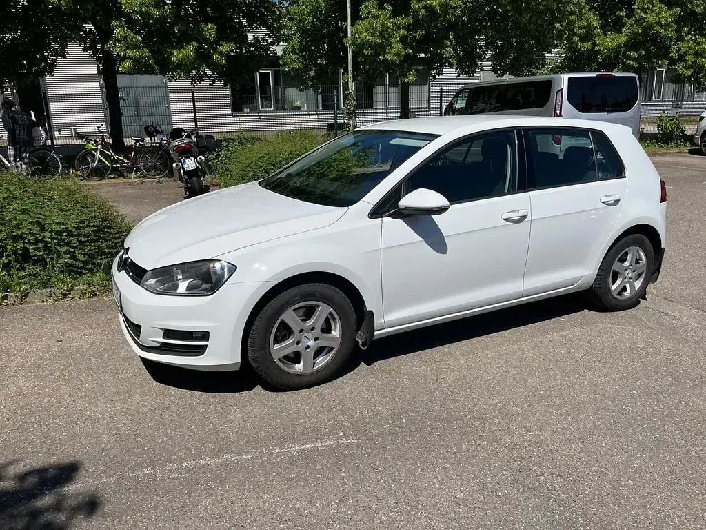 Gebraucht VW Golf VII Trendline 86 PS (63 kW) 2013 Weiß Limousine