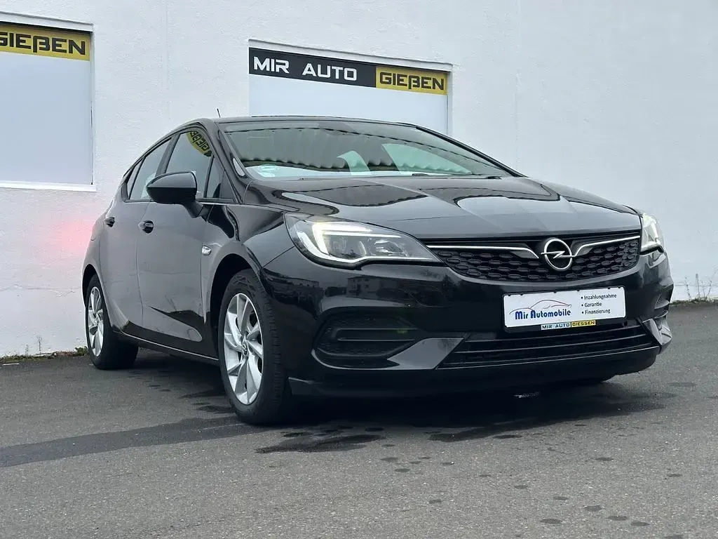 Gebraucht Opel Astra 105 PS (77 kW) 2021 Schwarz Limousine