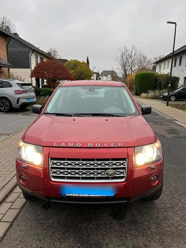 Rot Gebraucht 2010 Land Rover Freelander 2 SUV | 9.000 € (Fairer Preis) - Bild 1/4
