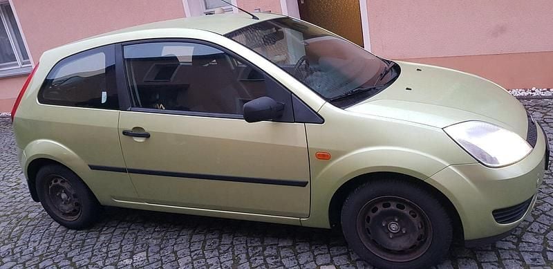 Gebraucht Ford Fiesta 75 PS (55 kW) 2005 Gelb Kleinwagen