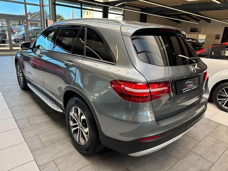 Gebraucht Mercedes GLC250 204 PS (150 kW) 2017 Grau SUV