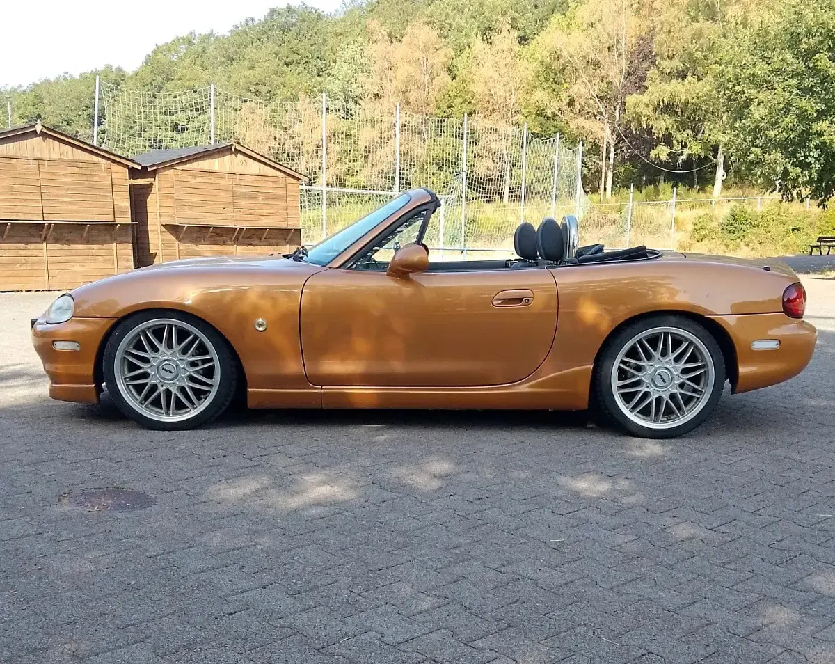 Gebraucht Mazda MX5 110 PS (80 kW) 1998 Gold Cabrio
