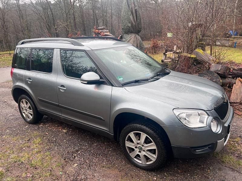 Gebraucht Skoda Yeti 110 PS (80 kW) 2010 Grau SUV