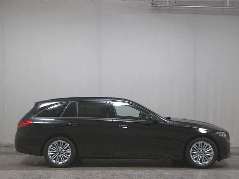 Schwarz Gebraucht 2023 Mercedes C220 Kombi | 25.980 € (Superpreis) - Bild 1/4