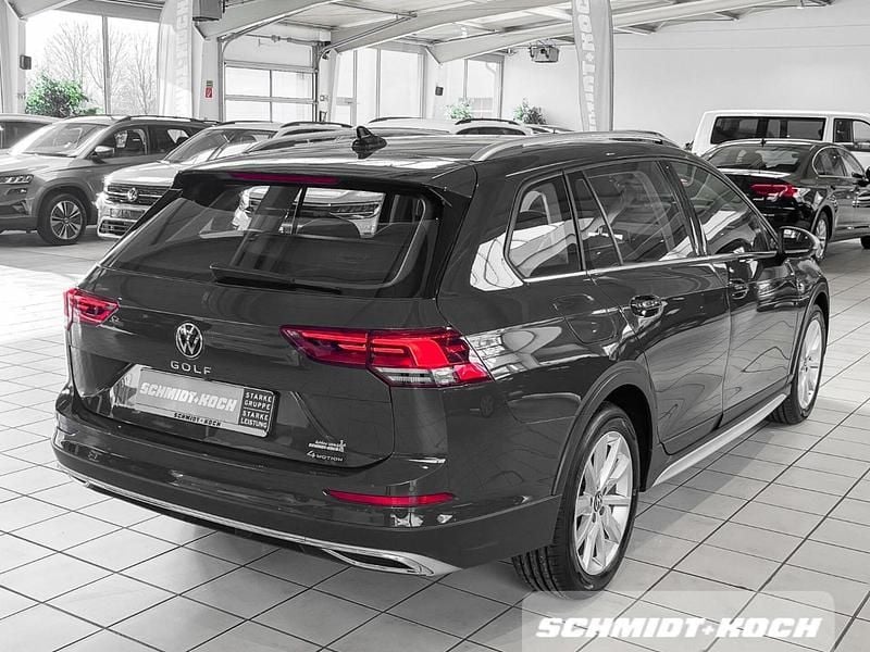 Gebraucht VW Golf Alltrack 200 PS (147 kW) 2023 Uranograu (grau) Kombi