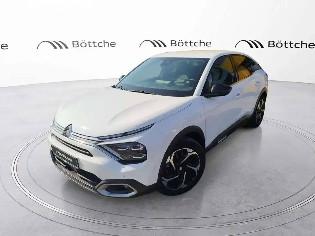 Gebraucht Citroën C4 PureTech 131 PS (96 kW) 2023 Lack weiss banquise/typ aussen SUV