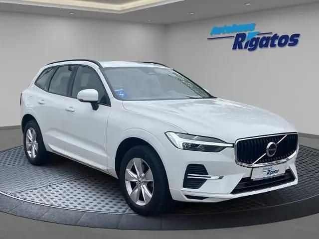 Ice white, solid / solid Gebraucht 2022 Volvo XC60 Momentum SUV | 31.450 € (Superpreis) - Bild 1/4