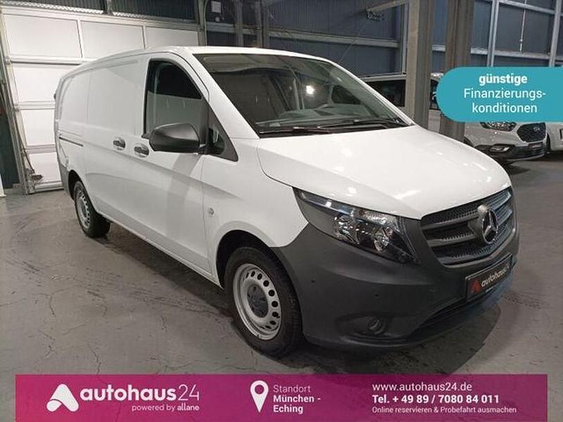Weiß Gebraucht 2022 Mercedes Vito Van | 23.770 € (Fairer Preis) - Bild 1/4