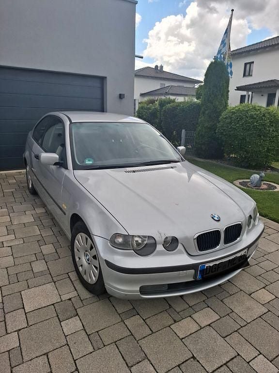 Silber Gebraucht 2001 BMW 316 Compact Kleinwagen | 699 € (Guter Preis) - Bild 1/4