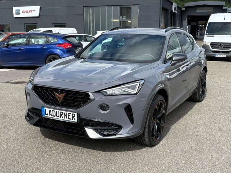 Grau Gebraucht 2022 Cupra Formentor VZ SUV | 38.780 € (Teuer) - Bild 1/4