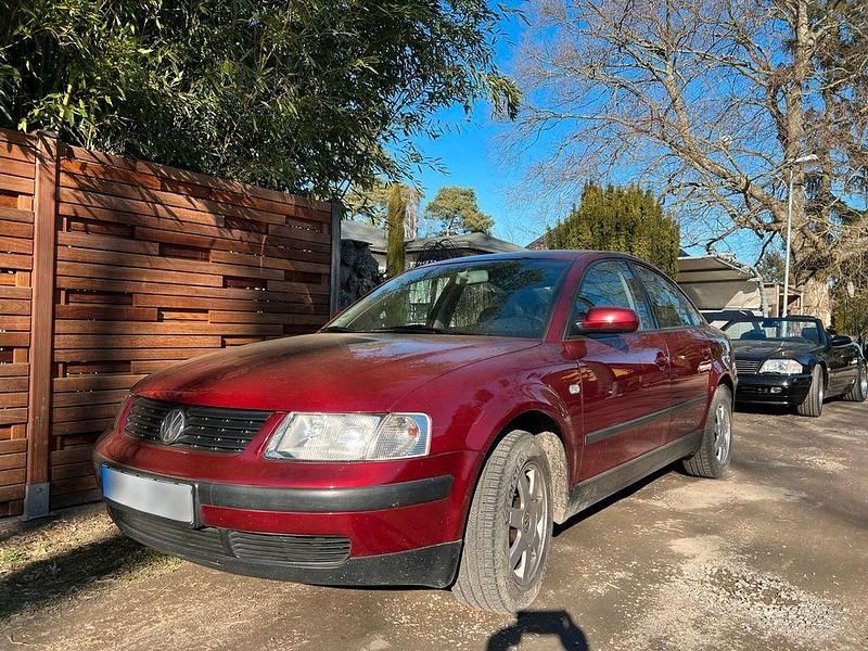 Gebraucht VW Passat 125 PS (91 kW) 2000 Rot Limousine