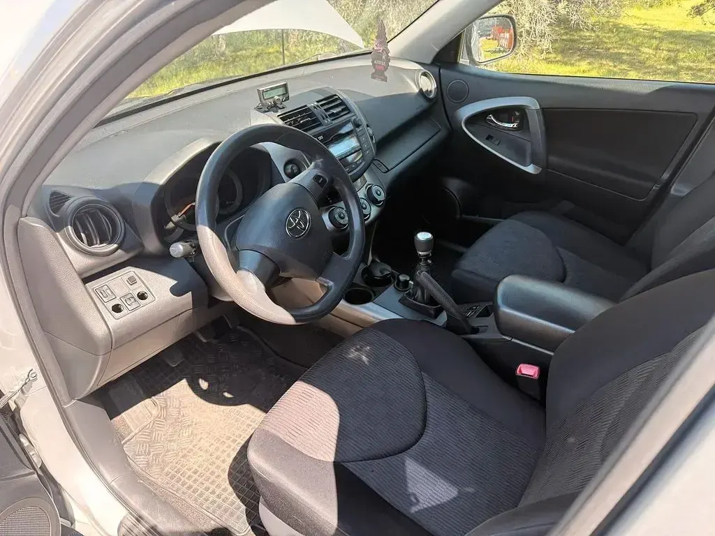 Gebraucht Toyota RAV4 152 PS (111 kW) 2009 Silber SUV