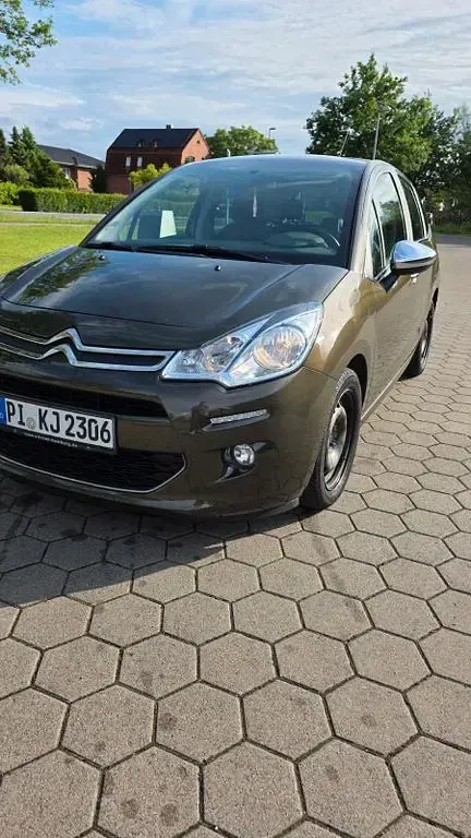 Gebraucht Citroën C3 82 PS (60 kW) 2014 Braun Kleinwagen