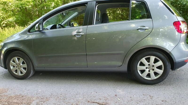 Grau Gebraucht 2008 VW Golf Plus Comfortline Van / Kleinbus | 4.999 € (Fairer Preis) - Bild 1/4