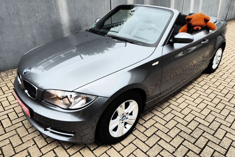 Grau Gebraucht 2009 BMW 118 Cabriolet Advantage Cabrio | 11.911 € (Etwas zu teuer) - Bild 1/4