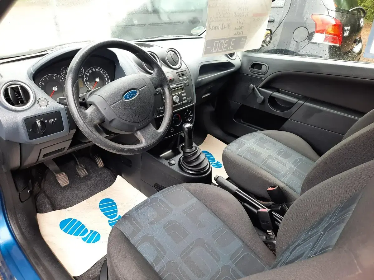 Gebraucht Ford Fiesta 60 PS (44 kW) 2008 Blau Kleinwagen