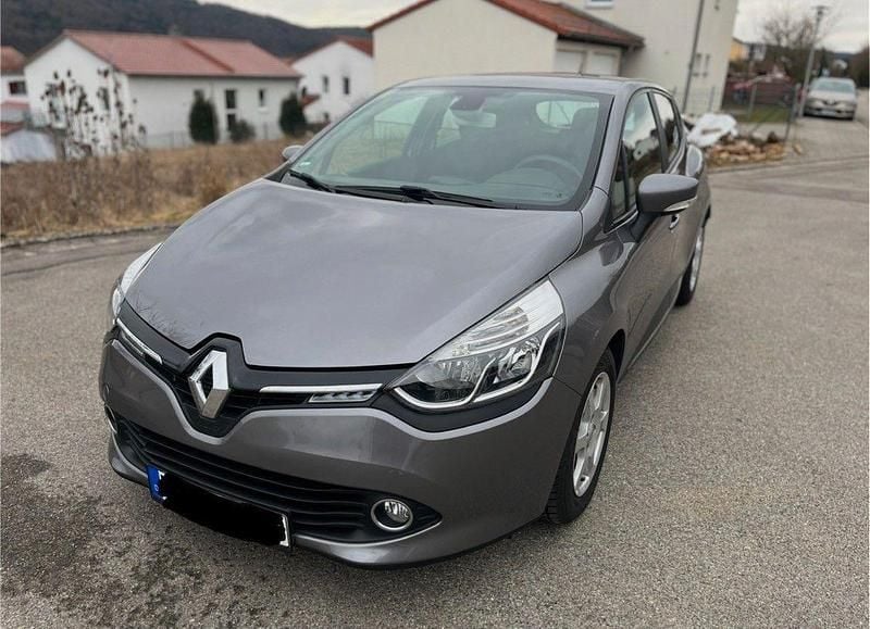 Gebraucht Renault Clio IV 90 PS (66 kW) 2014 Grau Kleinwagen