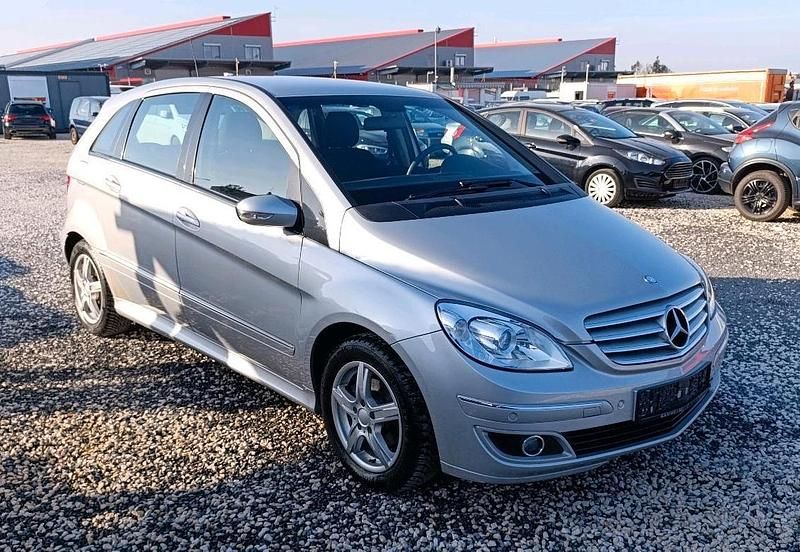 Gebraucht Mercedes B200 136 PS (100 kW) 2006 Grau Van / Kleinbus