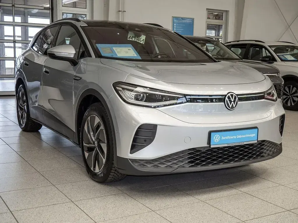 Gebraucht VW ID.4 Pro Performance 150 kW (204 PS) 2023 Scale silver metallic SUV