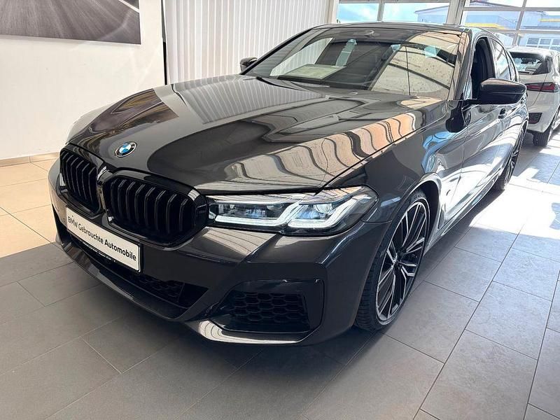 Gebraucht BMW M550 Performance 530 PS (389 kW) 2022 Grau Limousine