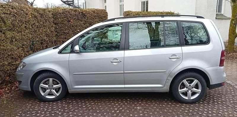 Gebraucht VW Touran Trendline 102 PS (75 kW) 2008 Silber Van / Kleinbus