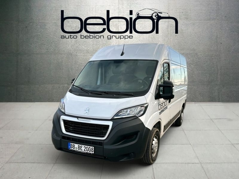 Weiß Gebraucht 2023 Peugeot Boxer Van | 26.480 € (Fairer Preis) - Bild 1/4