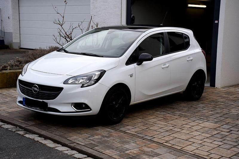 Gebraucht Opel Corsa Color Edition 101 PS (74 kW) 2016 Weiß Kleinwagen