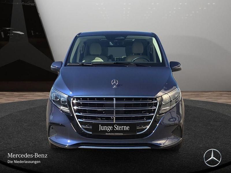 Gebraucht Mercedes V300 Exclusive 237 PS (174 kW) 2025 Blau Van / Kleinbus