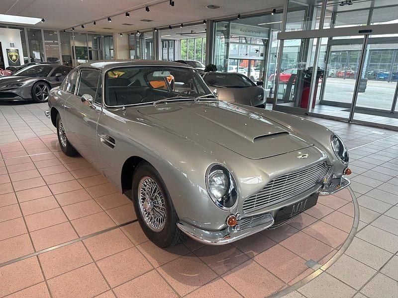 Silber Gebraucht 1969 Aston Martin DB6 Coupé | 345.000 € - Bild 1/4
