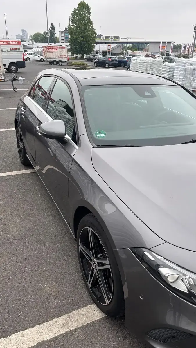 Gebraucht Mercedes A200 163 PS (119 kW) 2018 Grau Kombi