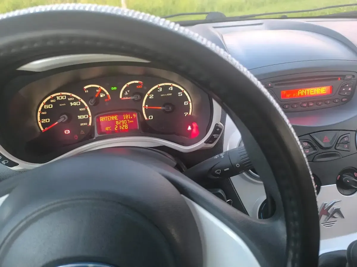 Gebraucht Ford Ka 69 PS (50 kW) 2009 Weiß Kleinwagen