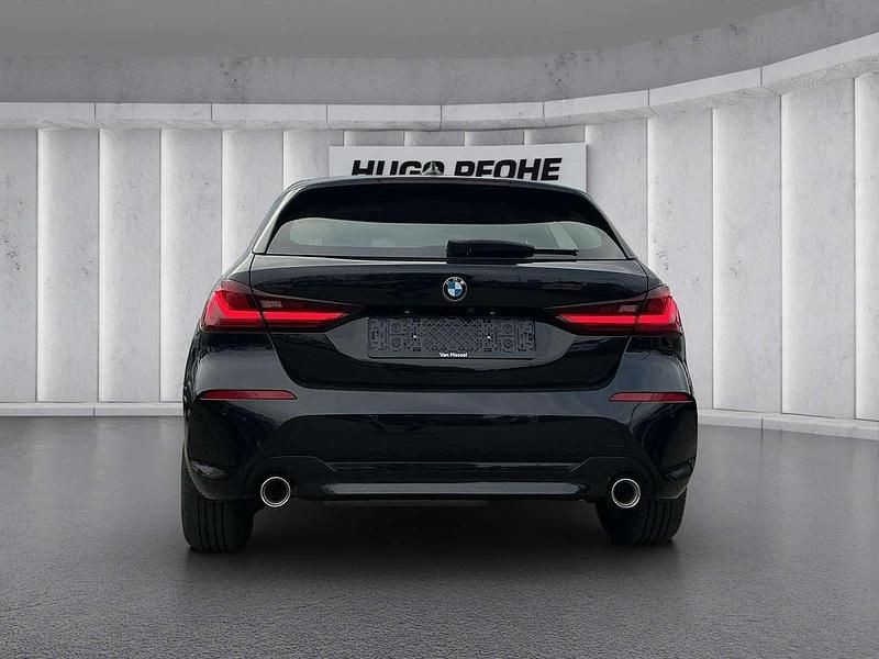 Gebraucht BMW 118 Advantage 150 PS (110 kW) 2023 Black sapphire metallic Kleinwagen